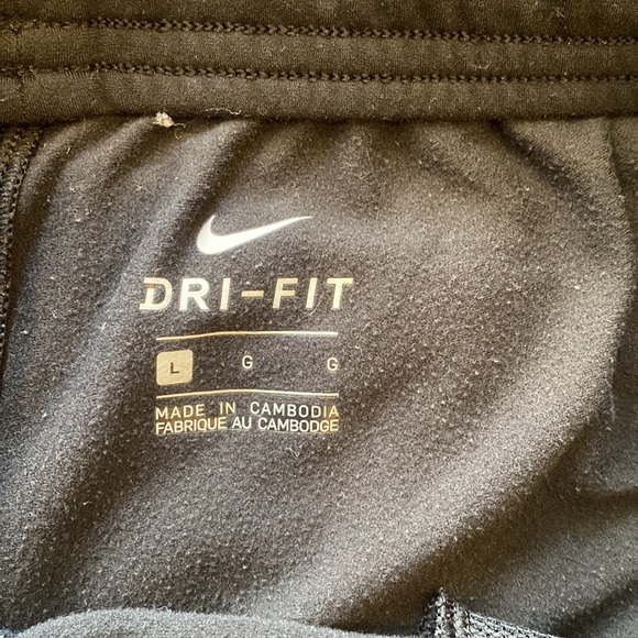 Nike Women’s Pants - Picture 2 of 3